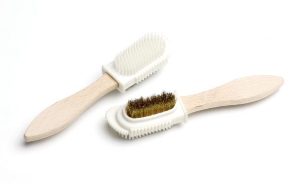 #197 Raulederbürste mit Holzgriff und Gummikopf – Image 2