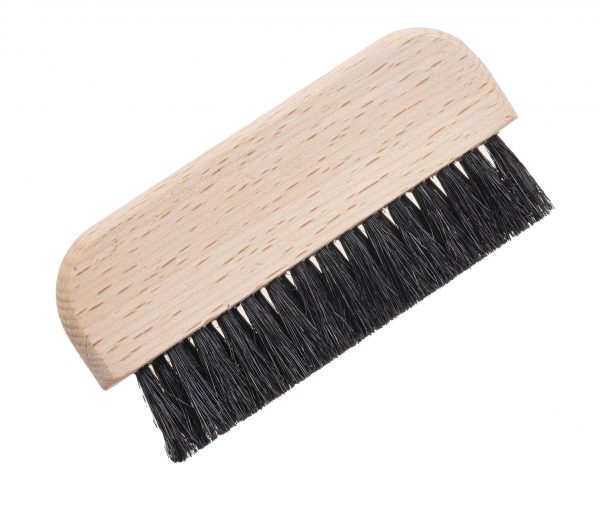 Crum Away ist eine unlackierte tastaturbürste besteckt mit reiner Naturborste schwarz