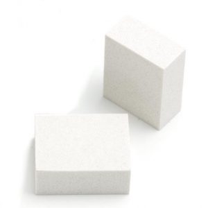 Zwei Schliefgummi für die Skipflege.