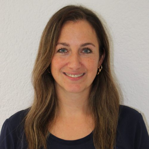 Anja Hintergrund wei&szlig; (9)