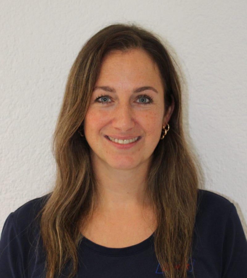 Anja Hintergrund weiß (9)